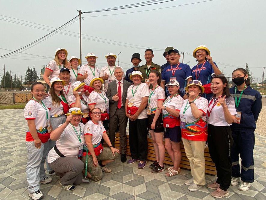 Серебряные волонтеры из городов России помогают на Играх Манчаары  