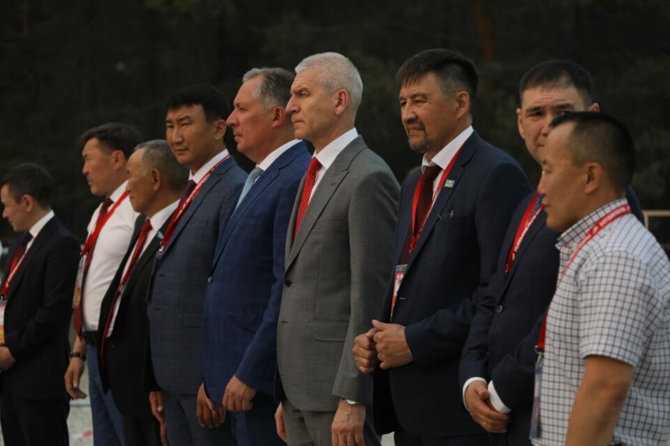 Министр спорта Якутии поблагодарил АЛРОСА за поддержку Игр Манчаары