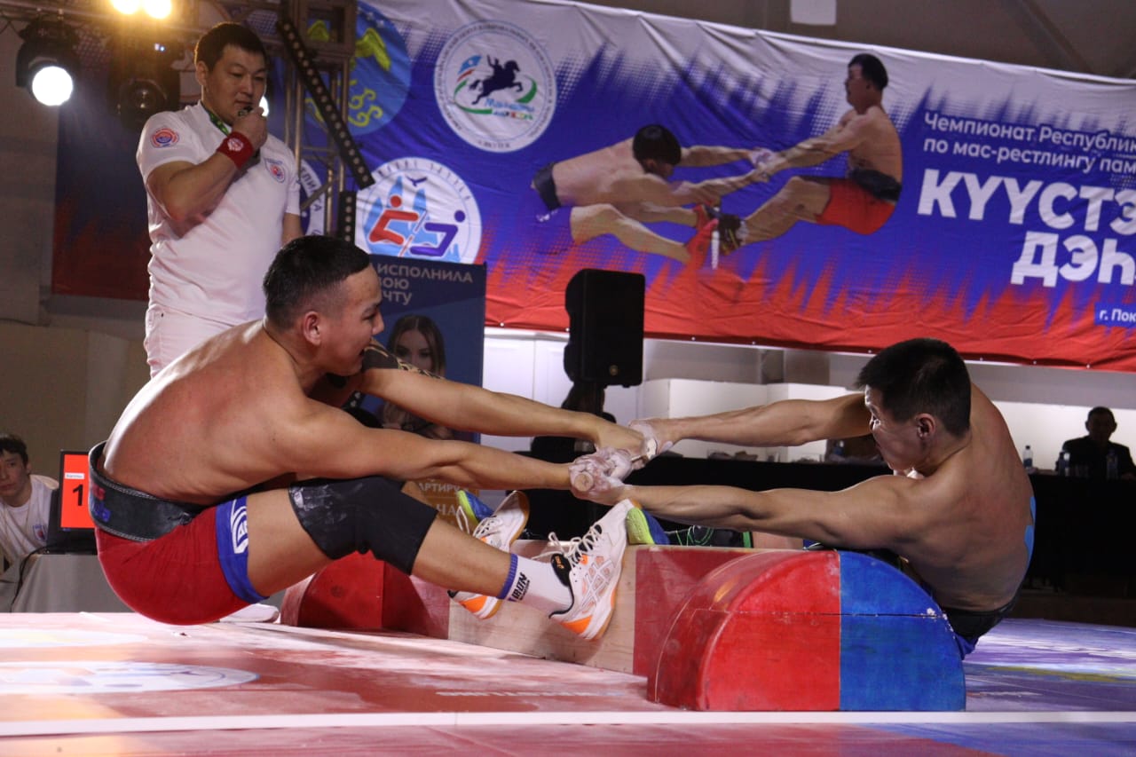 Мас-рестлеры России готовятся к Чемпионату в Нерюнгри